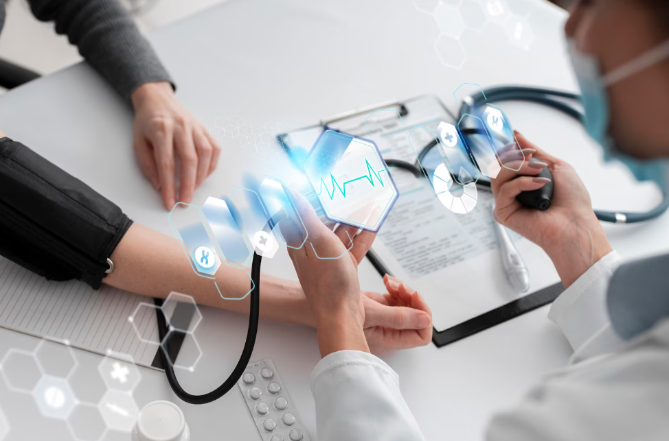 건강검진센터 연계로 조기 질환 발견시 즉시 치료.png